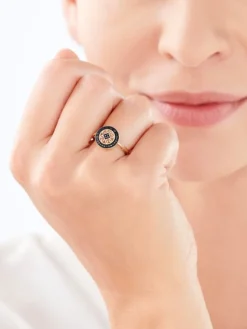 Apart Pierścionek z żółtego złota z czarnymi diamentami - rozeta - 0,09 ct - próba 585