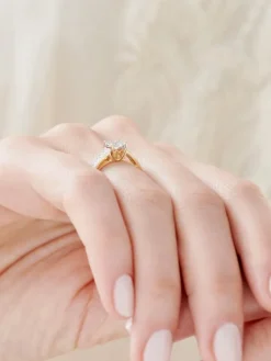 Best Apart Pierścionek z żółtego złota z brylantami - 0,40 ct - próba 585