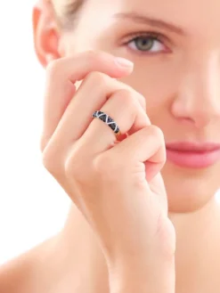 Apart Pierścionek z żółtego złota z diamentami i szafirami - próba 585< Pierścionki