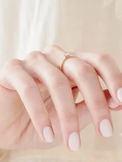Online Apart Pierścionek z żółtego złota z brylantami - 0,18 ct - próba 585