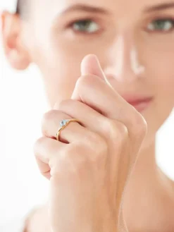 Clearance Apart Pierścionek z żółtego złota z diamentami i topazem - próba 375