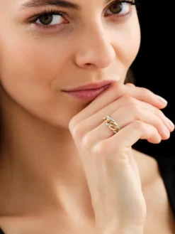 Discount Apart Pierścionek z żółtego złota z diamentami - 0,25 ct - próba 585