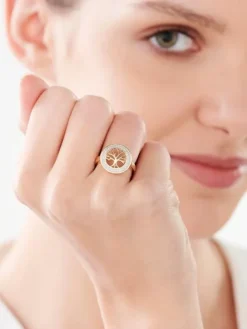 Apart Pierścionek z żółtego złota z diamentami - drzewko - 0,10 ct - próba 585< Pierścionki