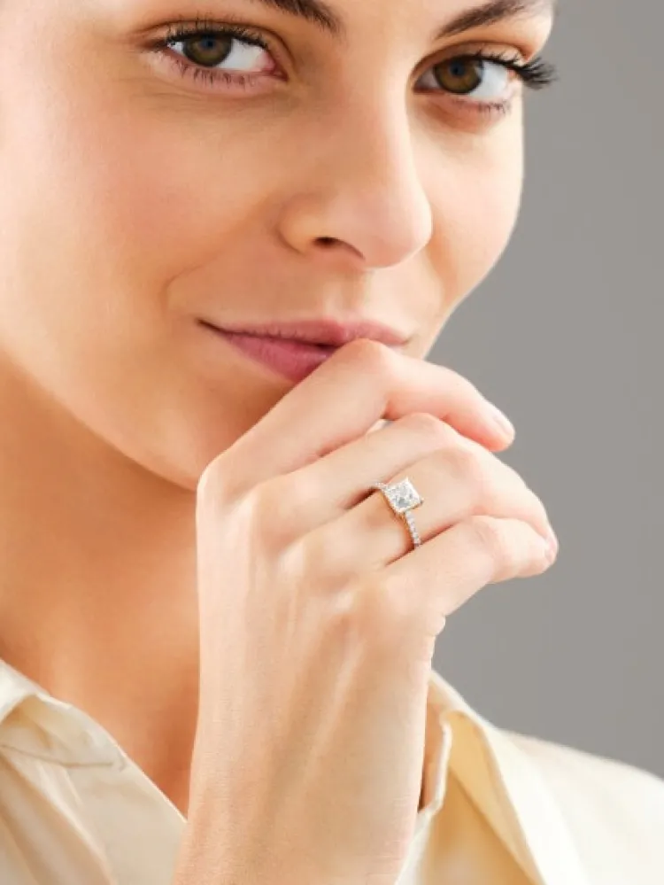 Apart Pierścionek z żółtego złota z diamentami laboratoryjnymi - 1,75 ct - próba 750< Pierścionki