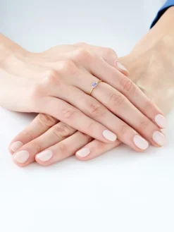 Apart Pierścionek z żółtego złota z diamentami i tanzanitem - próba 585< Pierścionki