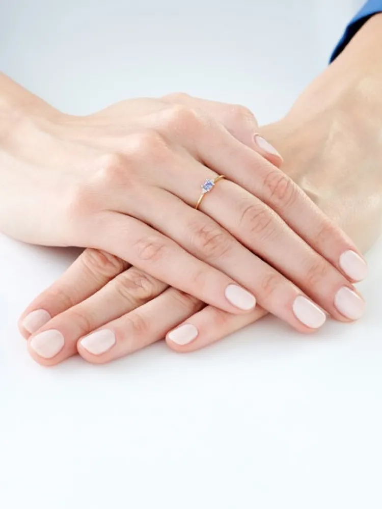 Apart Pierścionek z żółtego złota z diamentami i tanzanitem - próba 585< Pierścionki