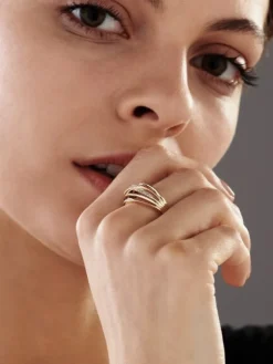 Apart Pierścionek z żółtego złota z diamentami - 0,15 ct - próba 585< Pierścionki