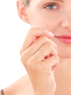 New Apart Pierścionek z żółtego złota z diamentami - nieskończoność - 0,03 ct - próba 585