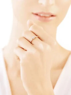 Apart Pierścionek z żółtego złota z diamentami - 0,12 ct - próba 585< Pierścionki