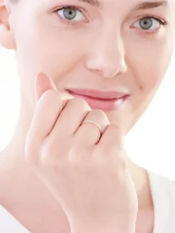 Apart Pierścionek z żółtego złota z brylantami - 0,11 ct - próba 585< Pierścionki