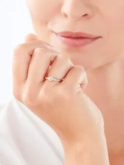 Apart Pierścionek z żółtego złota z diamentami - 0,04 ct - próba 585< Pierścionki