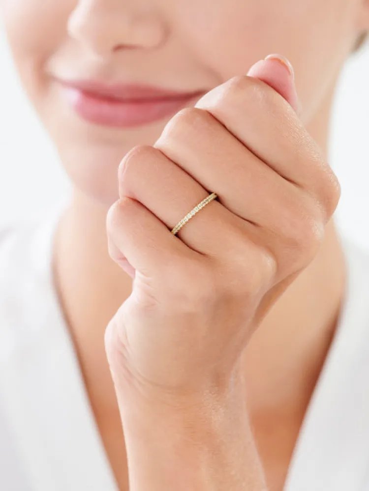 Clearance Apart Pierścionek z żółtego złota z diamentem i peridotami - próba 375