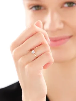 Apart Pierścionek z żółtego złota z brylantami - serce - 0,15 ct - próba 585< Pierścionki
