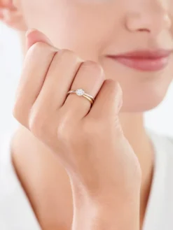 Apart Pierścionek z żółtego złota z brylantami - 0,07 ct - próba 585< Pierścionki