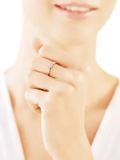 Apart Pierścionek z żółtego złota z diamentami - 0,10 ct - próba 585< Pierścionki