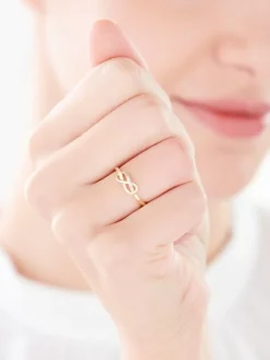 Apart Pierścionek z żółtego złota z diamentami - nieskończoność - 0,008 ct - próba 375< Pierścionki