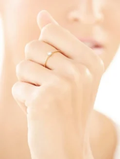 New Apart Pierścionek z żółtego złota z brylantem - serce - 0,05 ct - próba 585