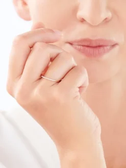 Best Apart Pierścionek z żółtego złota z diamentami - 0,03 ct - próba 375