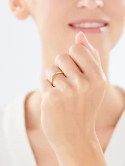 Online Apart Pierścionek z żółtego złota z brylantami - 0,09 ct - próba 585