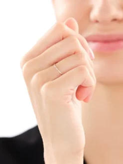 Sale Apart Pierścionek z żółtego złota z diamentami - 0,01 ct - próba 375
