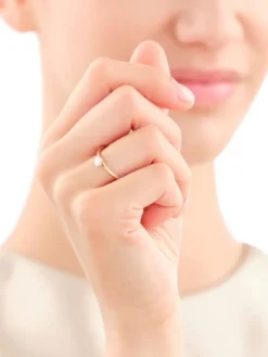 Apart Pierścionek z żółtego złota z brylantem - 0,30 ct - próba 585< Pierścionki
