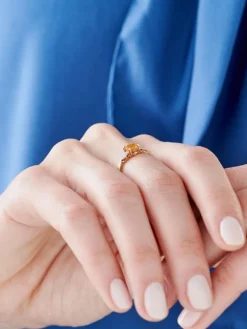 Apart Pierścionek z żółtego złota z diamentami i cytrynem - próba 375< Pierścionki