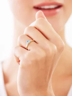 Clearance Apart Pierścionek z żółtego złota z diamentami i topazem - próba 375