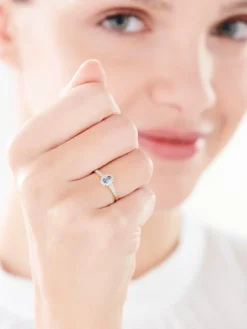 Apart Pierścionek z żółtego złota z diamentami i topazem London Blue - próba 375< Pierścionki