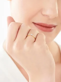 New Apart Pierścionek z żółtego złota z brylantami - 0,12 ct - próba 585