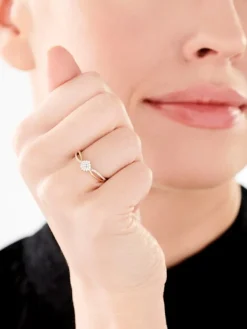 Apart Pierścionek z żółtego złota z brylantami - 0,17 ct - próba 585< Pierścionki