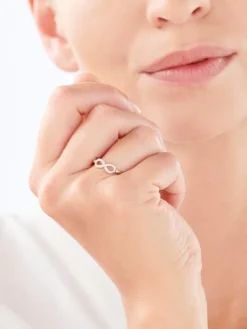 Apart Pierścionek z żółtego złota z diamentami - nieskończoność - 0,09 ct - próba 585< Pierścionki