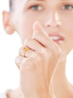 Apart Pierścionek z żółtego złota z diamentami i cytrynem - próba 375< Pierścionki