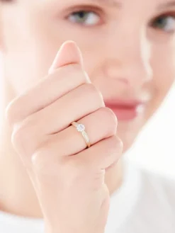 Apart Pierścionek z żółtego złota z diamentami - 0,15 ct - próba 585< Pierścionki