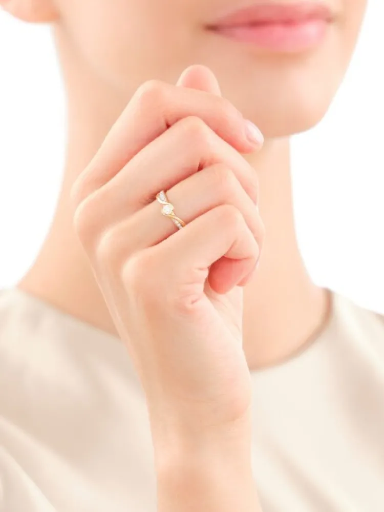 Discount Apart Pierścionek z żółtego złota z brylantami - 0,25 ct - próba 585