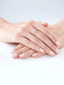Sale Apart Pierścionek z żółtego złota z diamentami i tanzanitem - próba 585