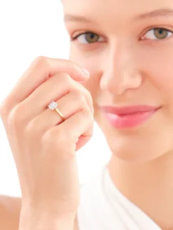 Apart Pierścionek z żółtego złota z brylantami - 0,08 ct - próba 585< Wszystkie