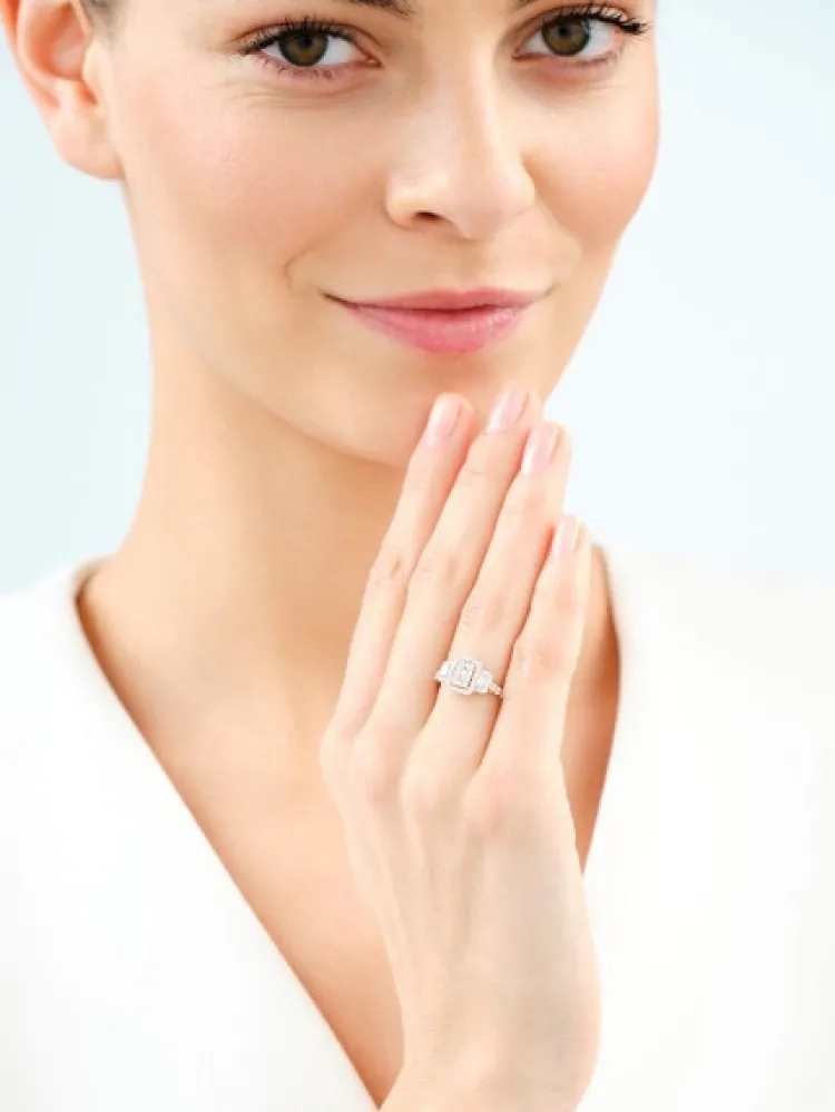 Discount Apart Pierścionek z żółtego złota z diamentami - 0,50 ct - próba 585