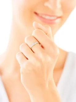 Best Apart Pierścionek z żółtego złota z diamentami - 0,09 ct - próba 585