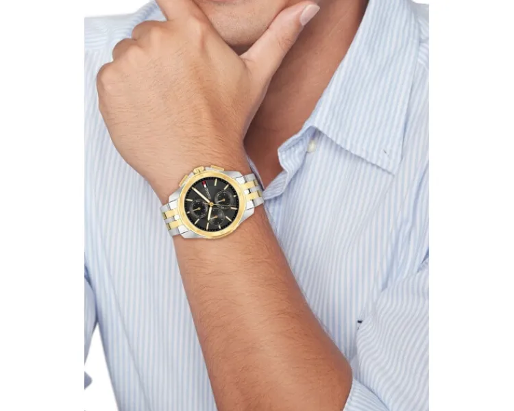 New Tommy Hilfiger Walker