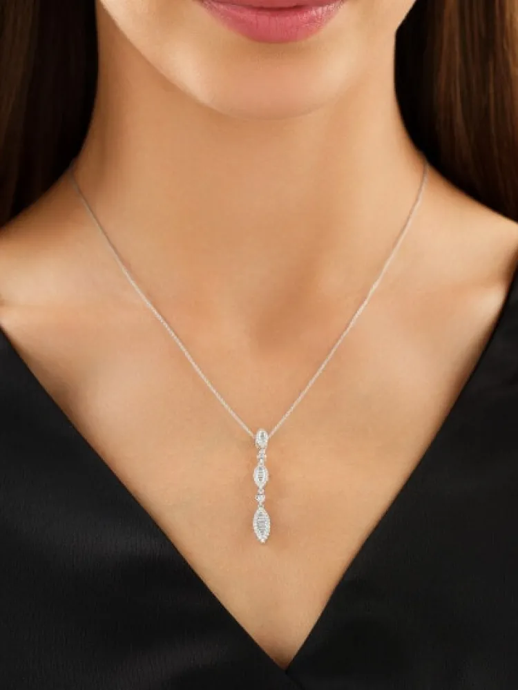 Discount Apart Zawieszka z białego złota z diamentami - 0,44 ct - próba 585