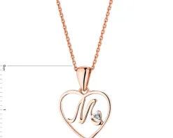 Apart Zawieszka z różowego złota z diamentem - litera M, serce - 0,005 ct - próba 375< Zawieszki
