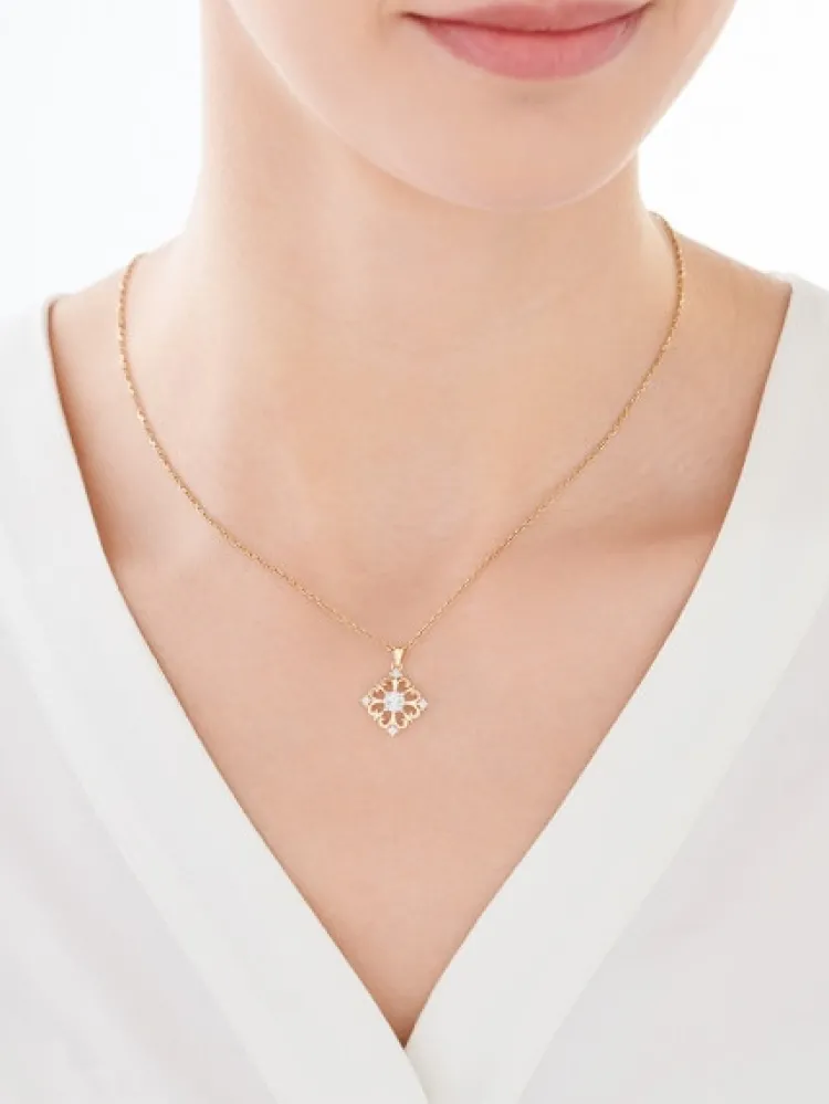 Online Apart Zawieszka z żółtego i białego złota z brylantami - 0,03 ct - próba 375