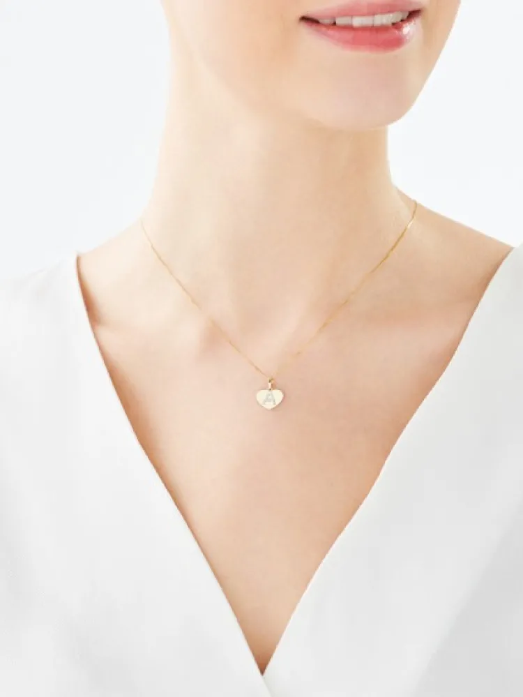 Best Apart Zawieszka z żółtego złota z diamentami- serce, litera A - 0,006 ct - próba 375