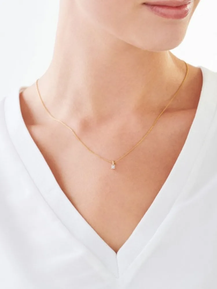 Apart Zawieszka z żółtego złota z diamentem - 0,003 ct - próba 375< Zawieszki