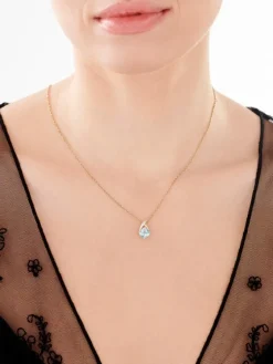 Apart Zawieszka z żółtego złota z diamentami i topazem Sky Blue - próba 375< Zawieszki