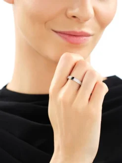 Apart Złoty pierścionek z cyrkoniami< Wszystkie